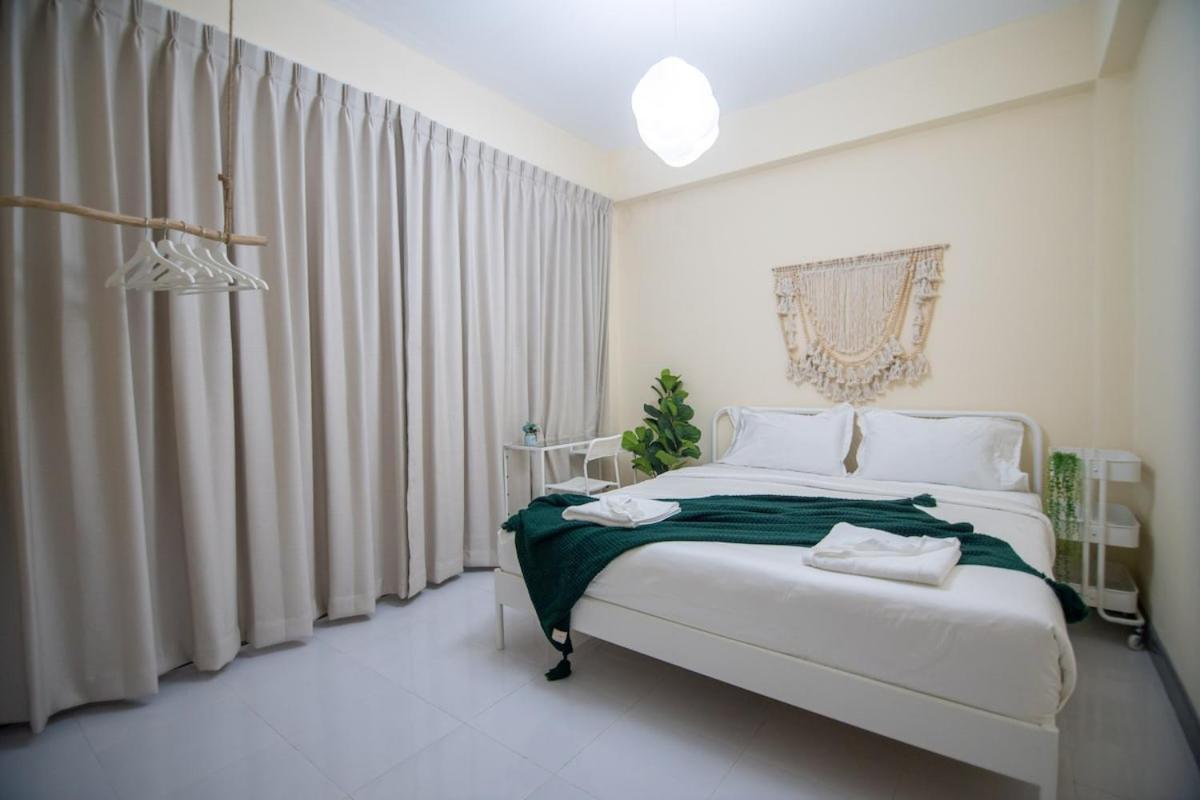Beachfront 4-br House In Villa *