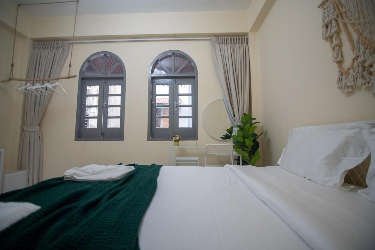 Villa Beachfront 4-br House In *